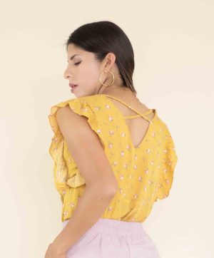 blusa color mostaza manga corta